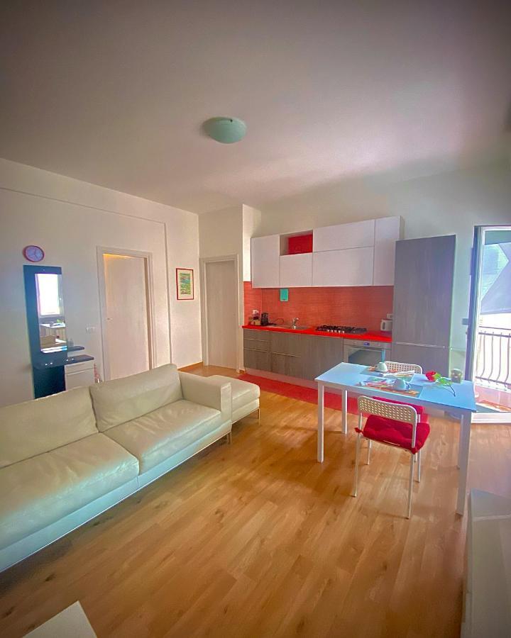 I-Lari Apartment ローマ エクステリア 写真