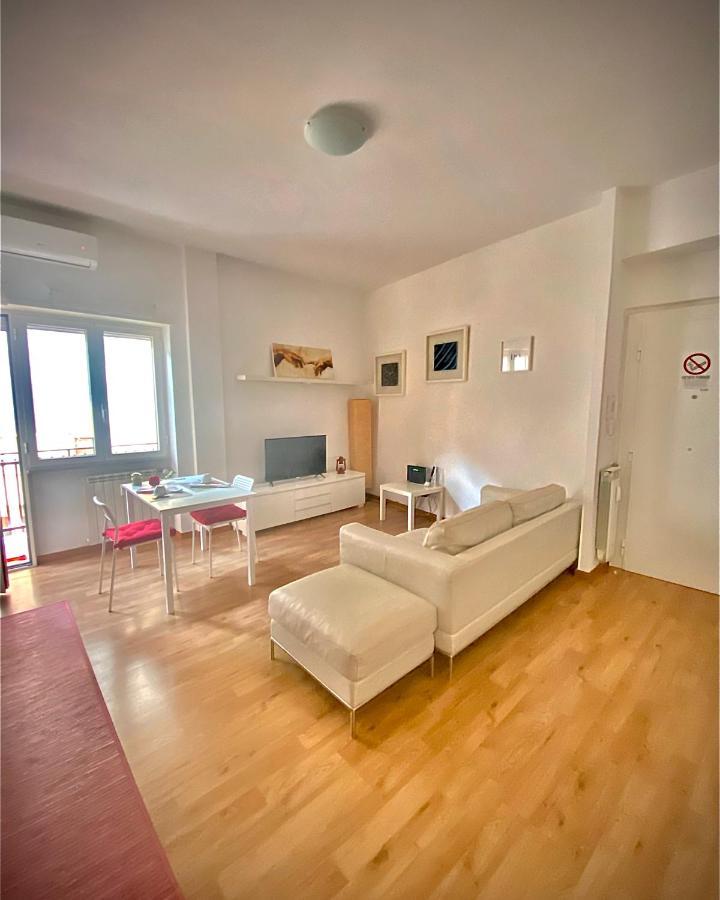 I-Lari Apartment ローマ エクステリア 写真